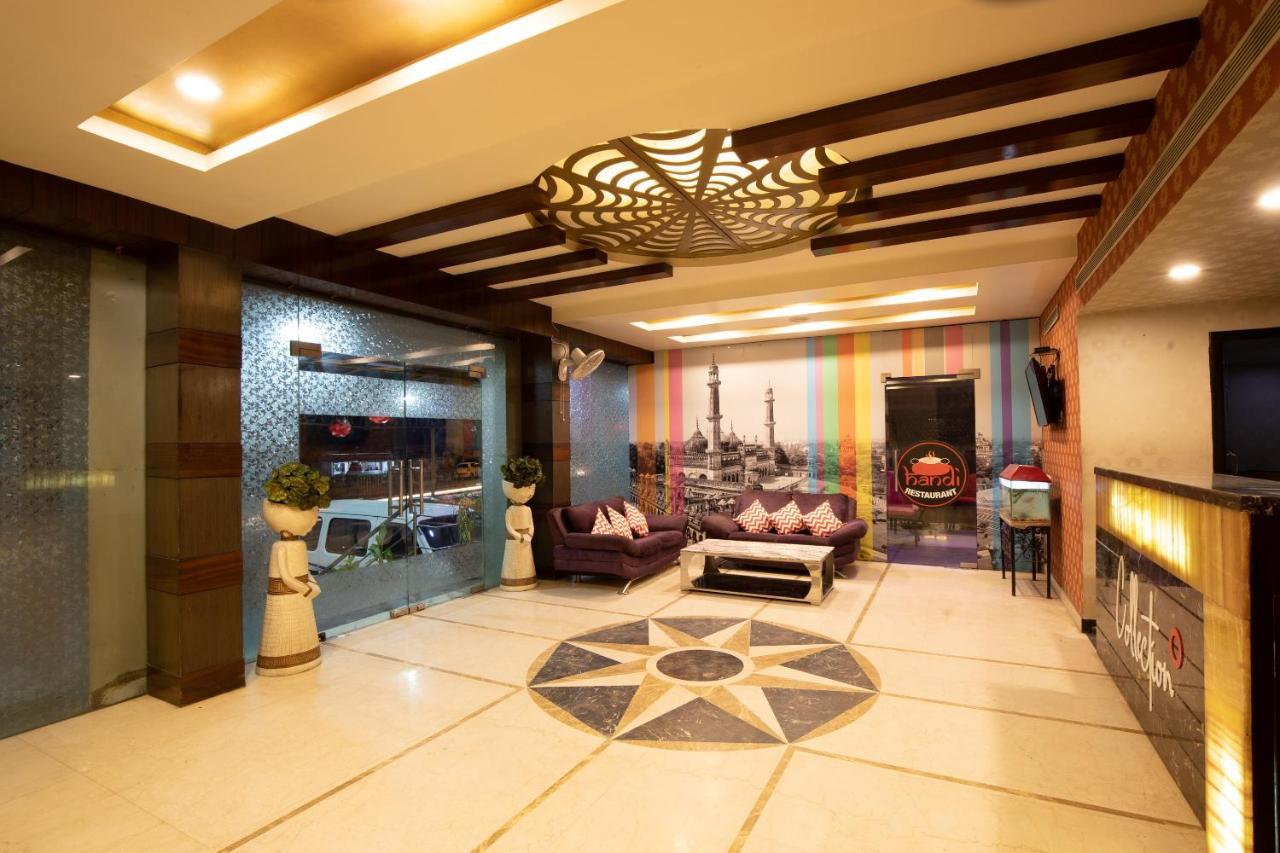 Oyo 79355 Collection O Hotel Adona Meenangadi ภายนอก รูปภาพ