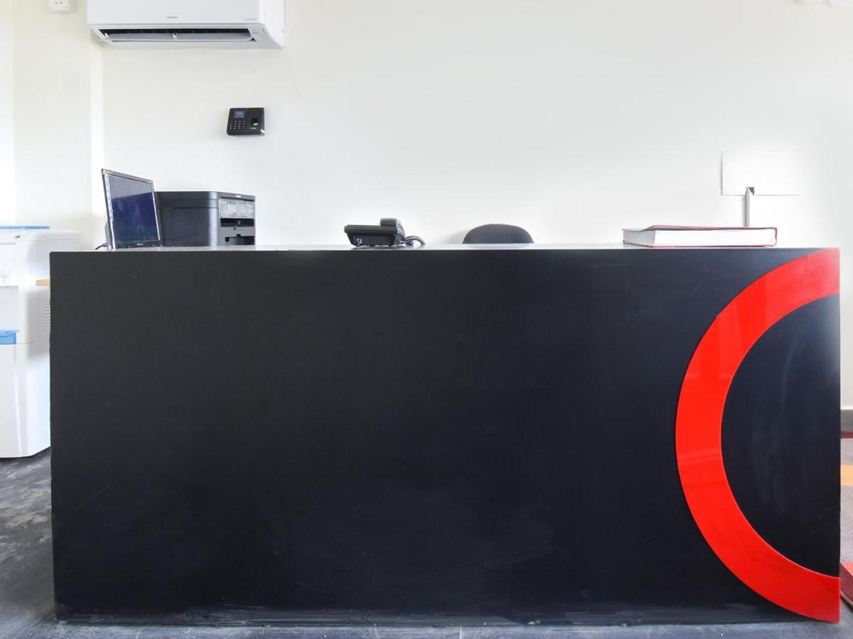 Oyo 79355 Collection O Hotel Adona Meenangadi ภายนอก รูปภาพ