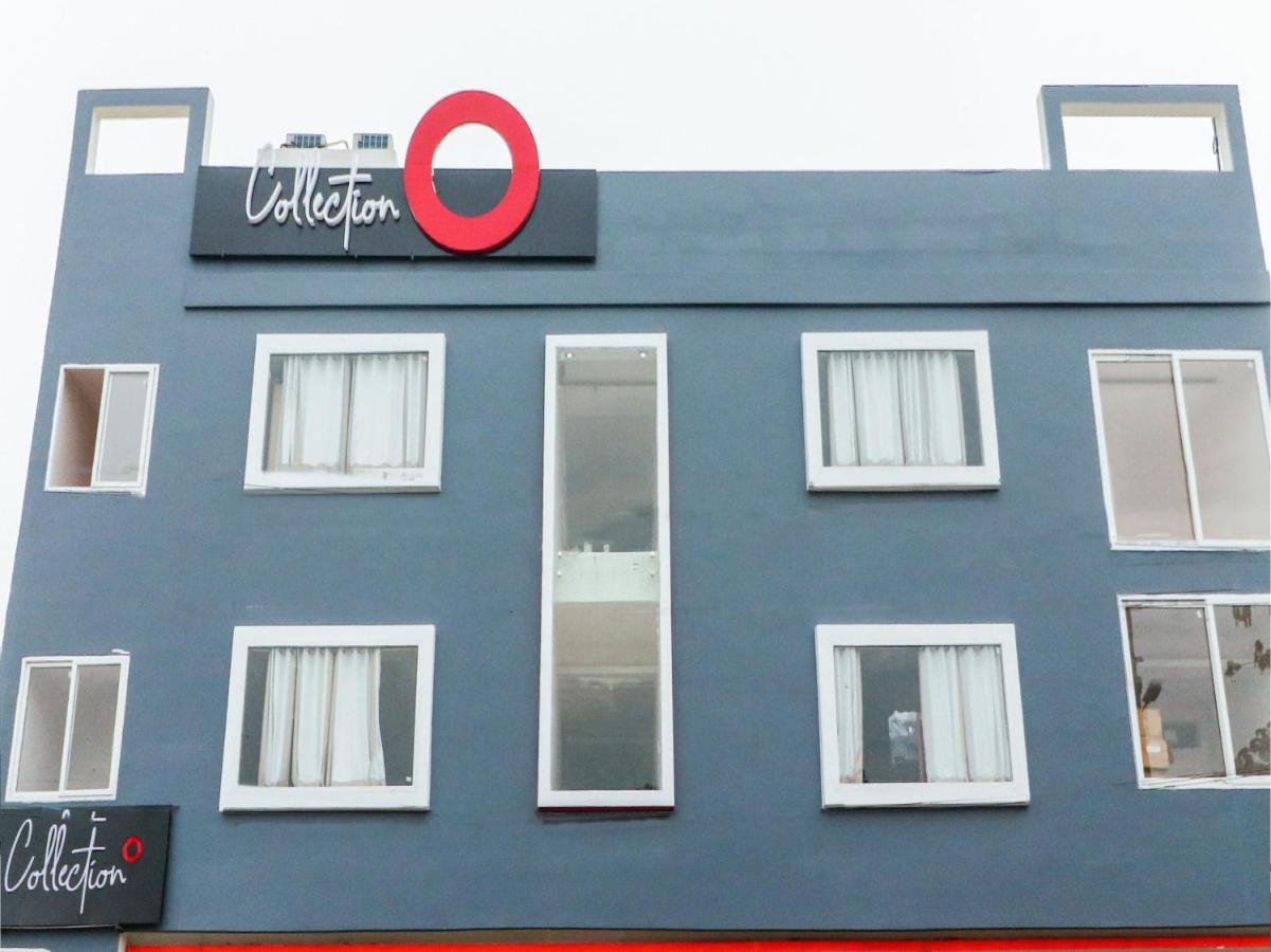 Oyo 79355 Collection O Hotel Adona Meenangadi ภายนอก รูปภาพ